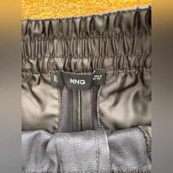 Mango MNG Faux Leather Mid Rise Black Shorts US S - Picture 2 of 11